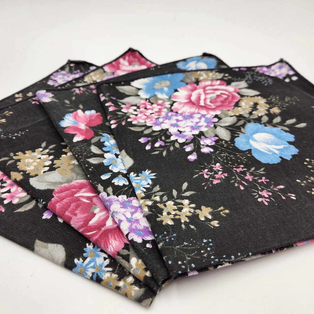 VTG Floral Cloth Napkins Set of 4 Black Pink Rose Cottagecore Dark Romantic